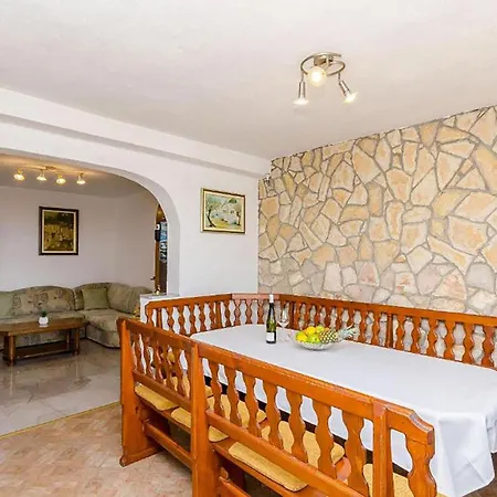 Vikendica Amazing In *